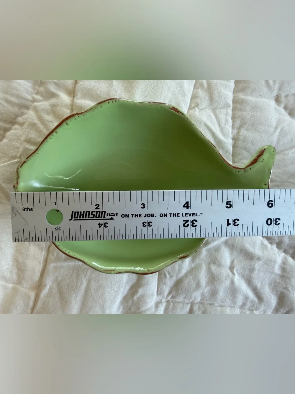 Vietri Pesce Pistachio Green Fish-Shaped Condiment Bowl 6 1/4” Italian